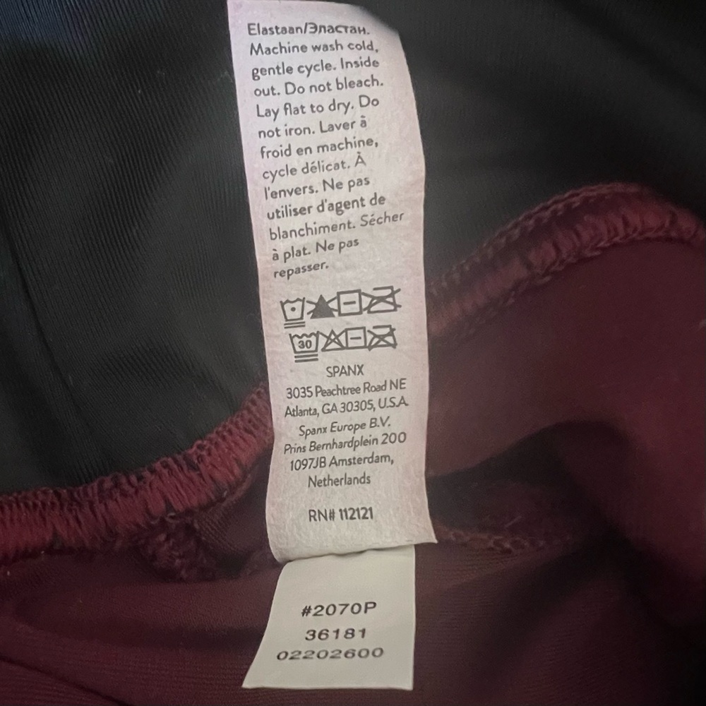 Spanx Velvet Leggings – Rich Burgundy – Size 1X - Picture 10 of 15
